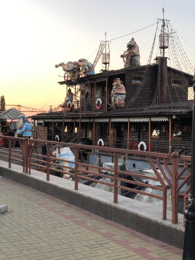 Новая Красивая Квартира. Tjerkasy Exteriör bild