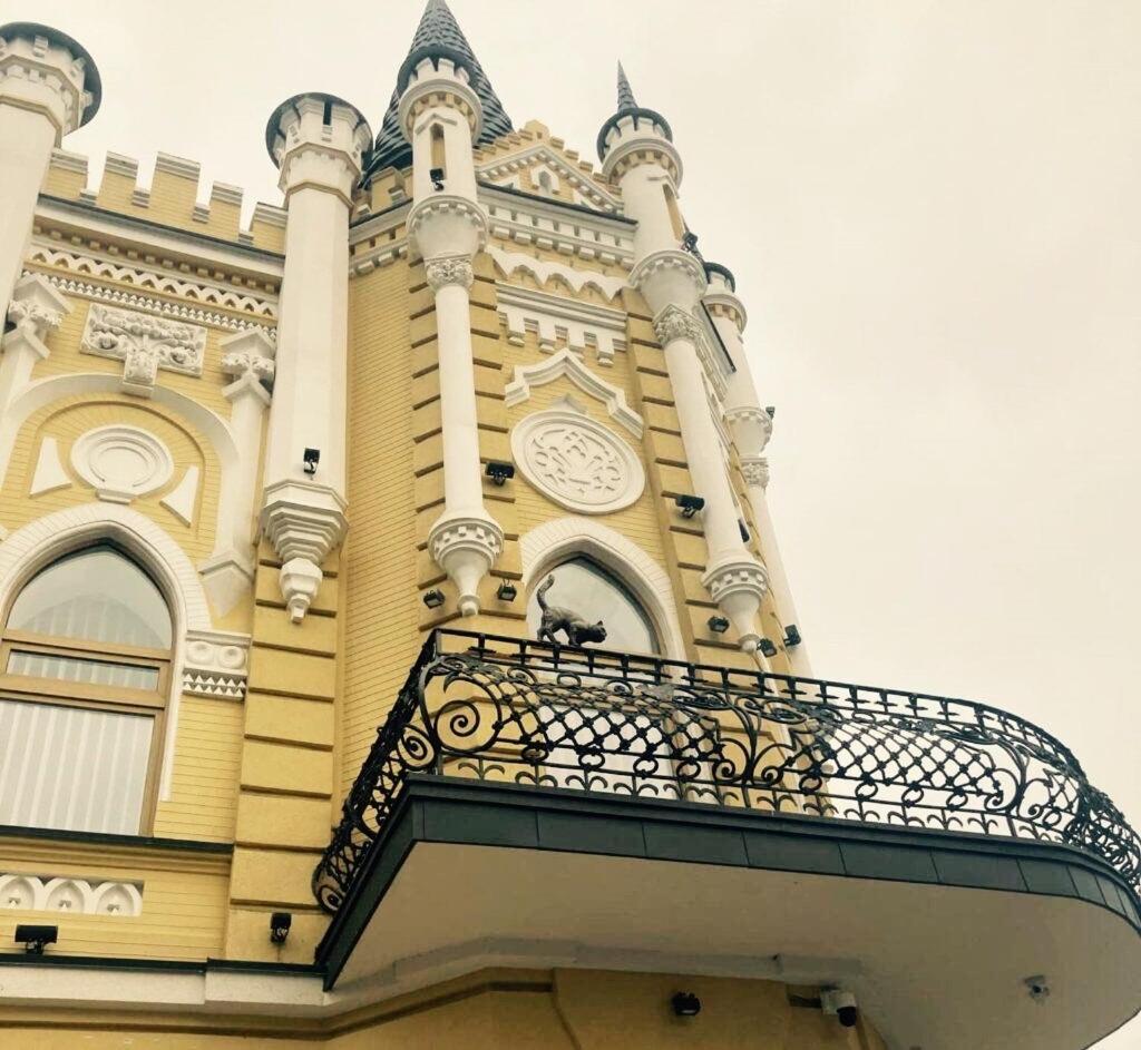 Новая Красивая Квартира. Tjerkasy Exteriör bild